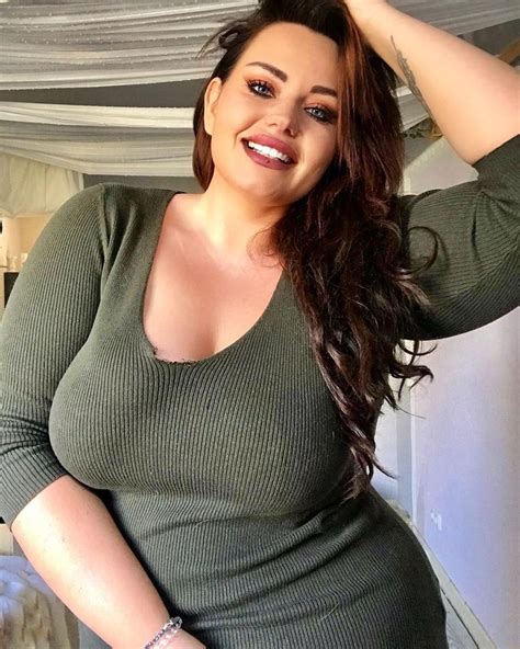 curvy hd sex|Curvy Porn: Curvaceous babes that enjoy hardcore fucking